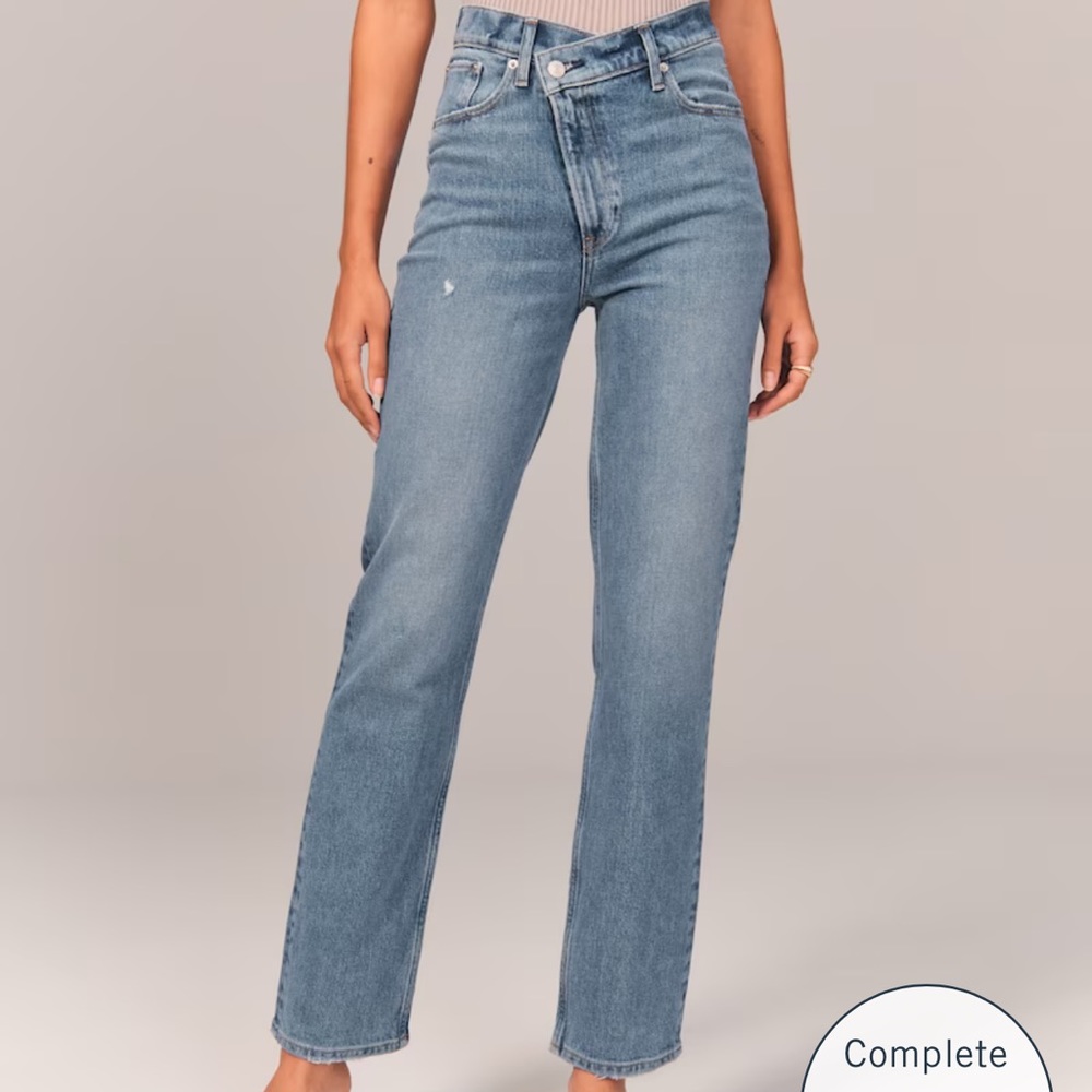 Abercrombie 90’s straight jean ultra high rise